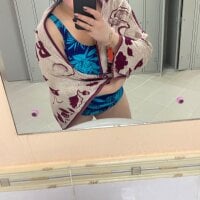 Slabkaya_Pashechka23's Offline Chat Room