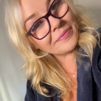 Curvy_Kimberley-xLive Webcam