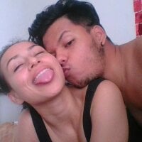 parejasexplosivas' Offline Chat Room