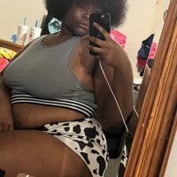 MilkyCremeChocolate webcam model