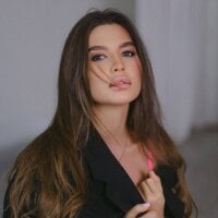 Lissa_Cheril Adlı Modelin Çevrimdışı Sohbet Odası