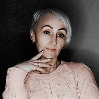 Ninadear2022's Offline Chat Room