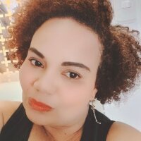Big-Boobs83's Offline Chat Room