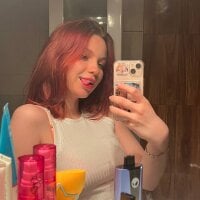 Roxyboomy webcam model