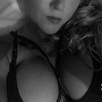 Minna79 Cam Model: Free Live Sex Show & Chat | Stripchat