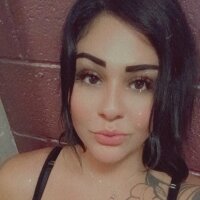 irianianbeauty's Offline Chat Room