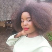 queen2627's Profile Pic