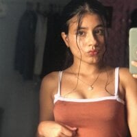 Mia_Isabella18