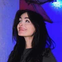 Bestie_Chloe offline chatrum