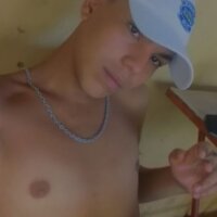 guedesfariaaa 离线聊天室