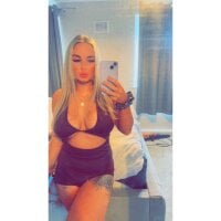 Sala de chat offline de Blonde-JuicyLucy-UK