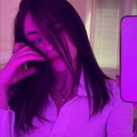Uwunikaa's Offline Chat Room