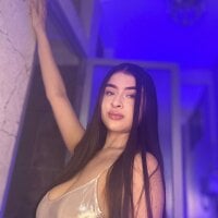 EmiliClarkeLive Webcam