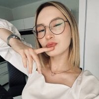 PinkieSchlee webcam model