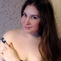 MmmPinUpGirl fully nude on webcam for live porn video chat
