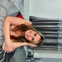 Additive_Mature_LindaLive Webcam