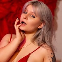 EmilyHart's Profile Pic