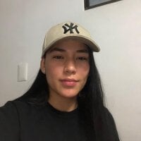 ZoeSaenz webcam model