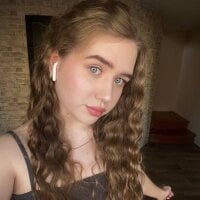 NecoleRemondini webcam model