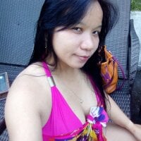 Busty_babe_pinay webcam model