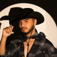 Tommidubois model avatar