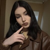 AliceDrummon webcam model