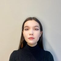 DanielleHull's Offline Chat Room