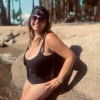 bigboobsandadoob's Offline Chat Room