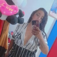 SweetArianaxxx's Offline Chat Room