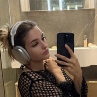 Emma_Sunshine_ Chat Room offline