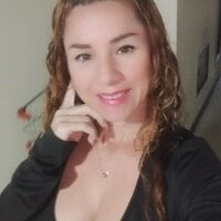 angie_blondies model avatar