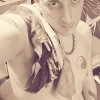 Tabuloser1991's Offline Chat Room