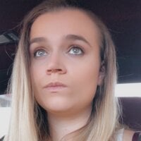 ladymoon6_9's Offline Chat Room