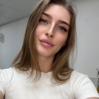 monica_767