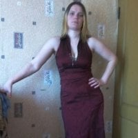 NikaWest's Offline Chat Room