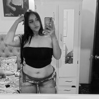 mariaangel333's Offline Chat Room