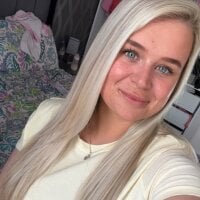 Kinky_Khloe19 webcam