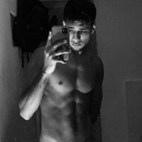 ludo_latino's Offline Chat Room