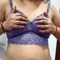 Mahira_sharma01