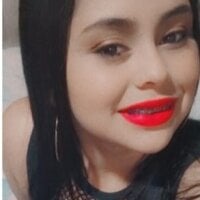 emmely_morrown__'s Offline Chat Room