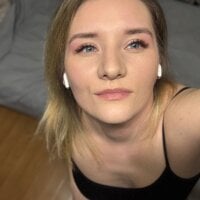 Sonavelle's Webcam Show