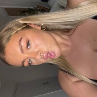 Blondeebish Cam Model Profile | Stripchat