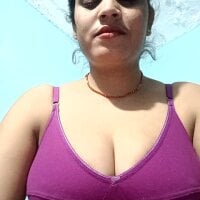 Zoya-95Live Webcam