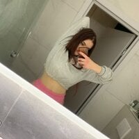 jessie_ange's Offline Chat Room