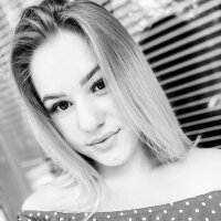 Angelina_nikishibna's Offline Chat Room