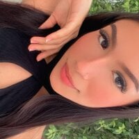 angel_petitee2's Profile Pic