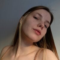 IsabelleMarin's Profile Pic