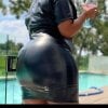 SEXYHUGEASS21