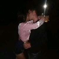 ReynoldsCouple's Offline Chat Room