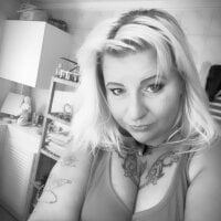 _Sweet_Annabell_1's Offline Chat Room